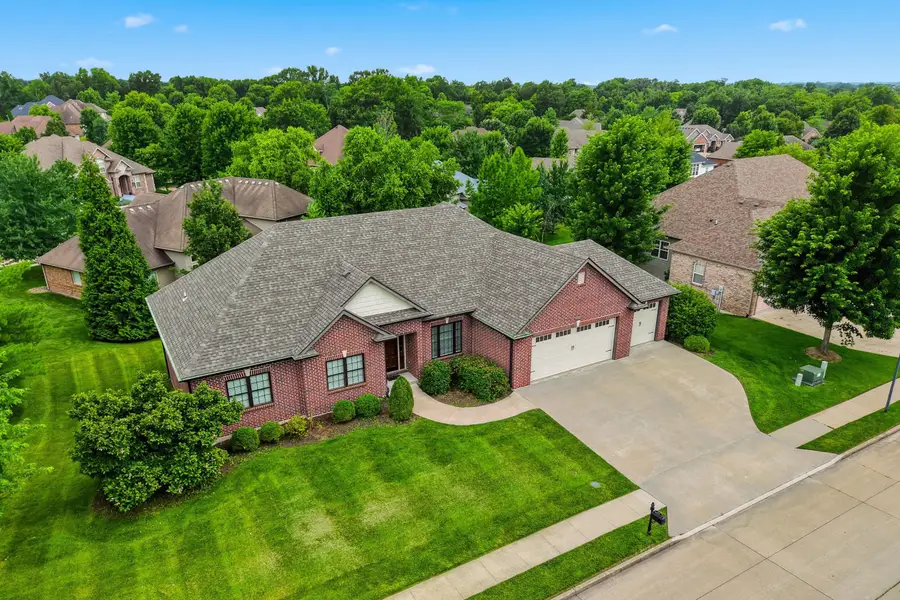 1606 Brookfield Manor, Columbia, MO 65203 - #2