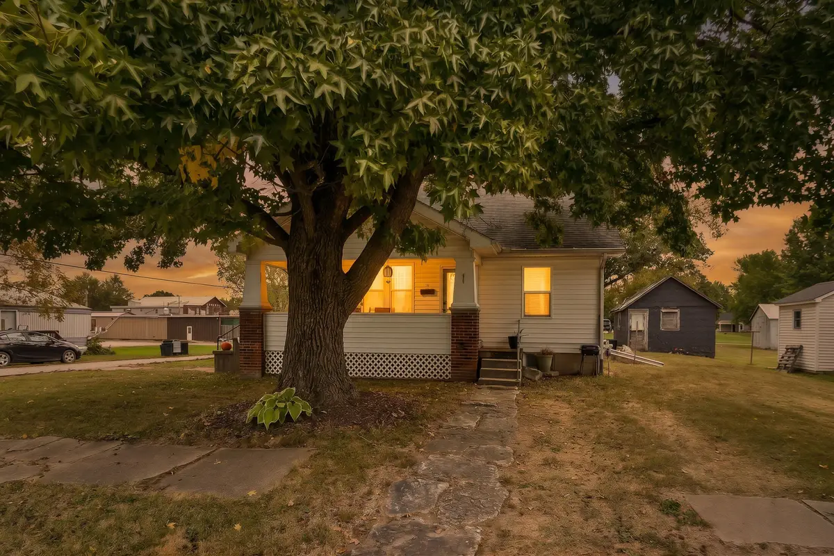 111 High St, Jamestown, MO 65046 - #1