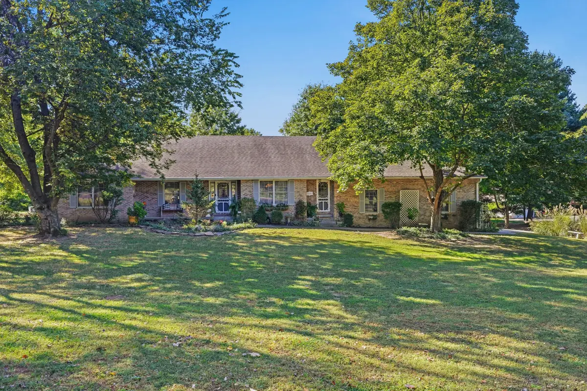 3000 W Wildflower Ct, Columbia, MO 65203 - #1