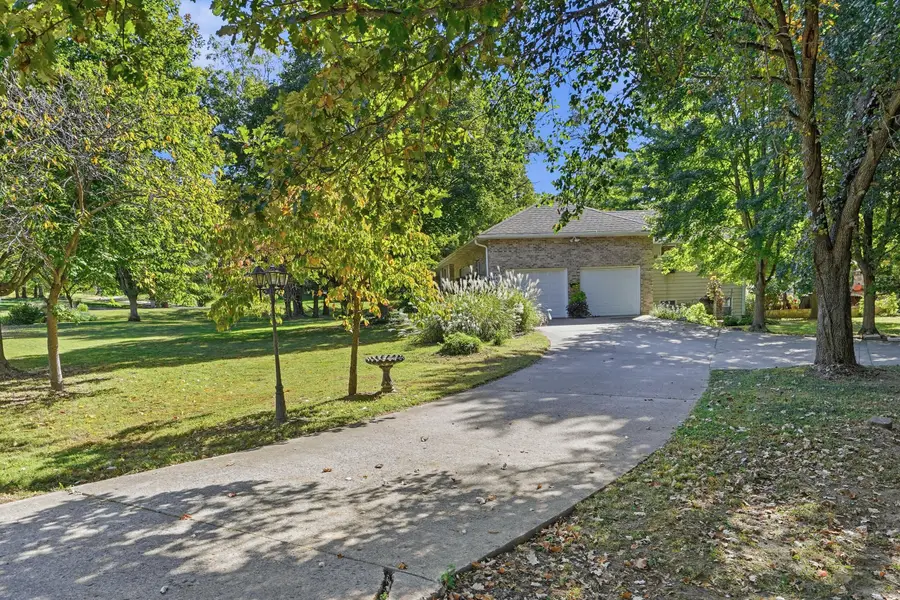 3000 W Wildflower Ct, Columbia, MO 65203 - #3