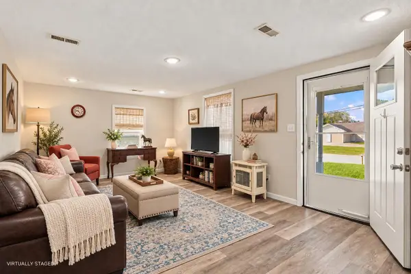 4402 Brown Station Rd, COLUMBIA, MO 65202