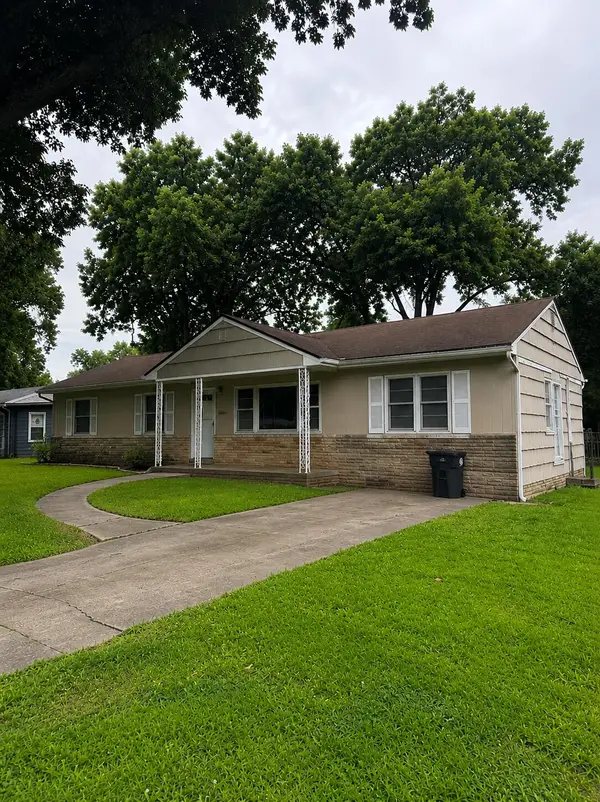 207 Heather Ln, COLUMBIA, MO 65203