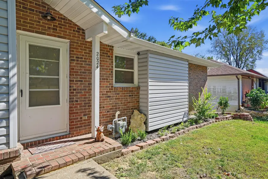 2024 S El Centro Ct, Columbia, MO 65201 - #2