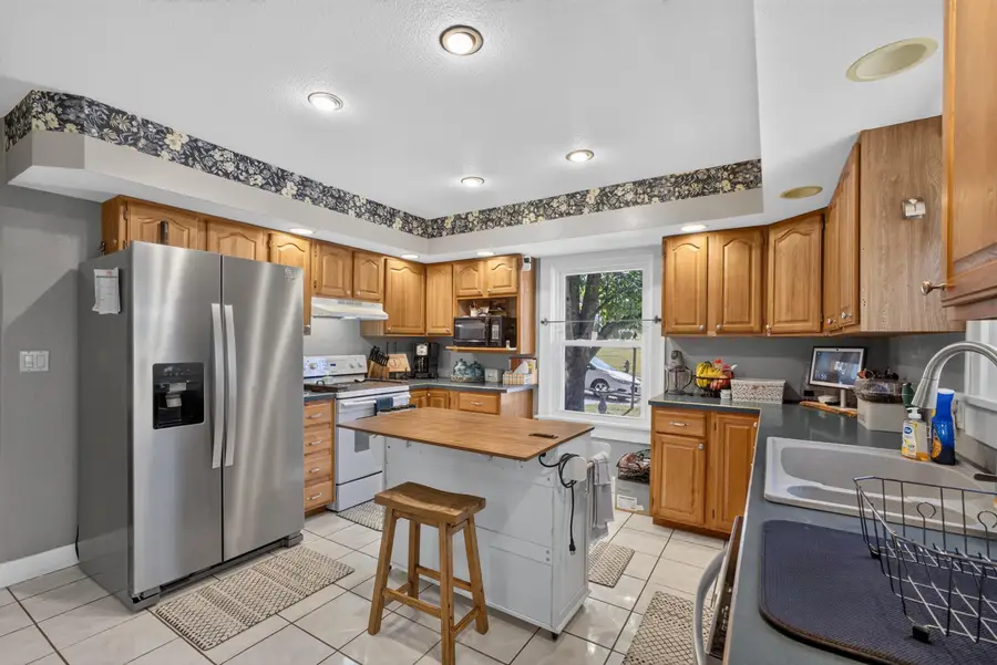 10 Riverside Dr, Boonville, MO 65233 - #2