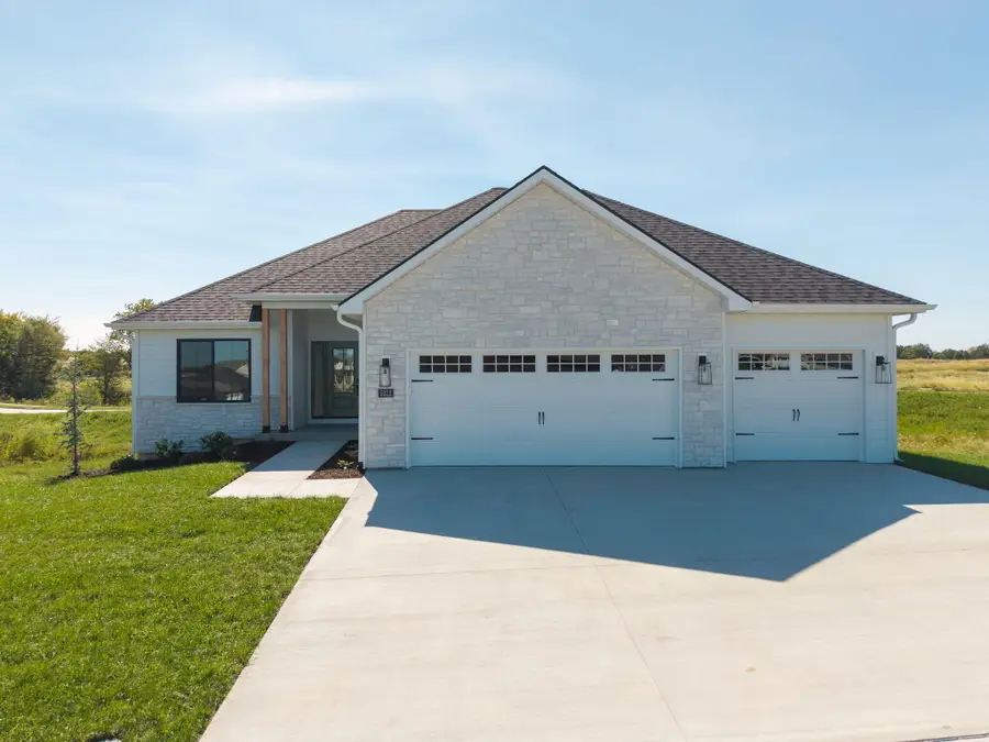 5312 Whisper Dr, Columbia, MO 65203 - #2