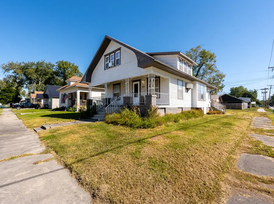 520 Monroe Ave, Moberly, MO 65270 - #2