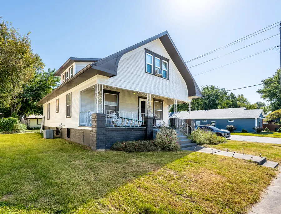 520 Monroe Ave, Moberly, MO 65270 - #3