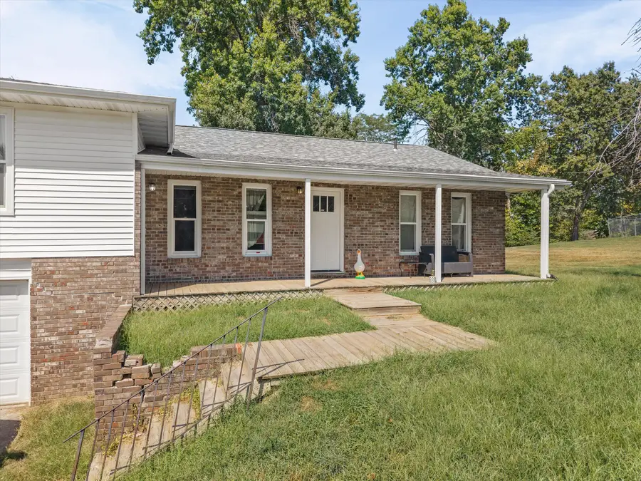 627-629 Hendricks Dr, Mexico, MO 65265 - #2