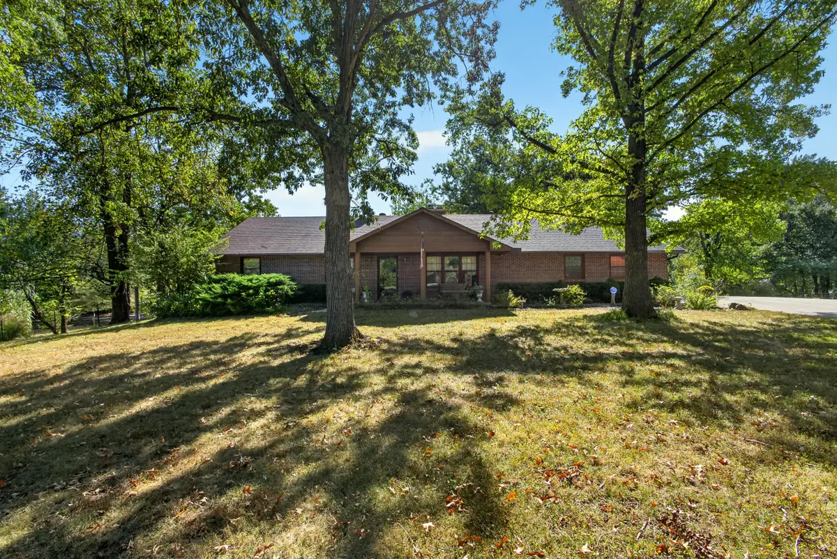 6180 Cedar Oaks Dr, Fulton, MO 65251 - #1