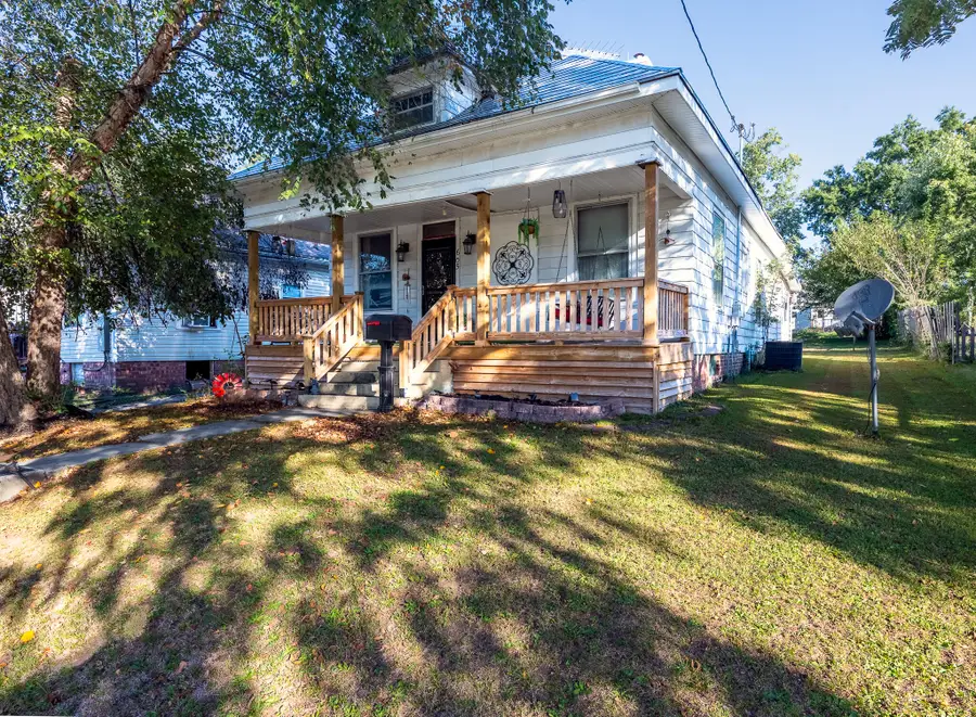 605 Farror St, Moberly, MO 65270 - #2