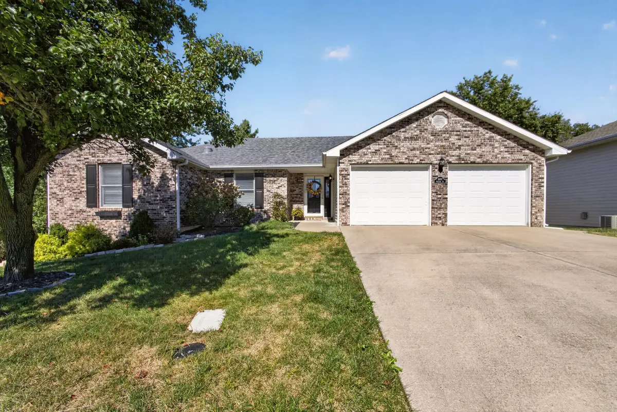 3807 Cheshire Ct, Columbia, MO 65203 - #1