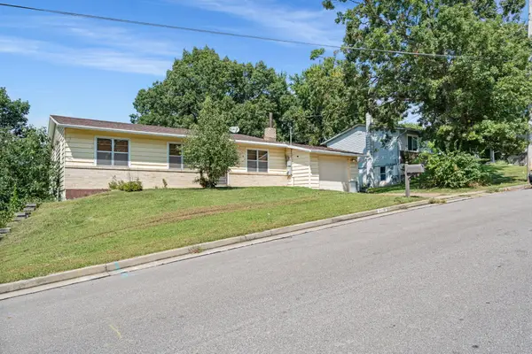2406 Bluebird Dr, JEFFERSON CITY, MO 65109