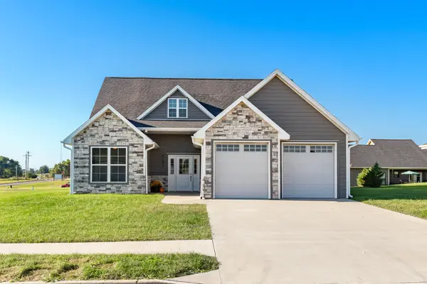2107 Vinny Ave, MOBERLY, MO 65270
