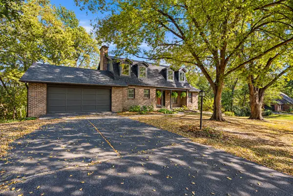 3060 S Maple Bluff Dr, COLUMBIA, MO 65203