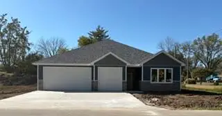 102 Oak St, AUXVASSE, MO 65231