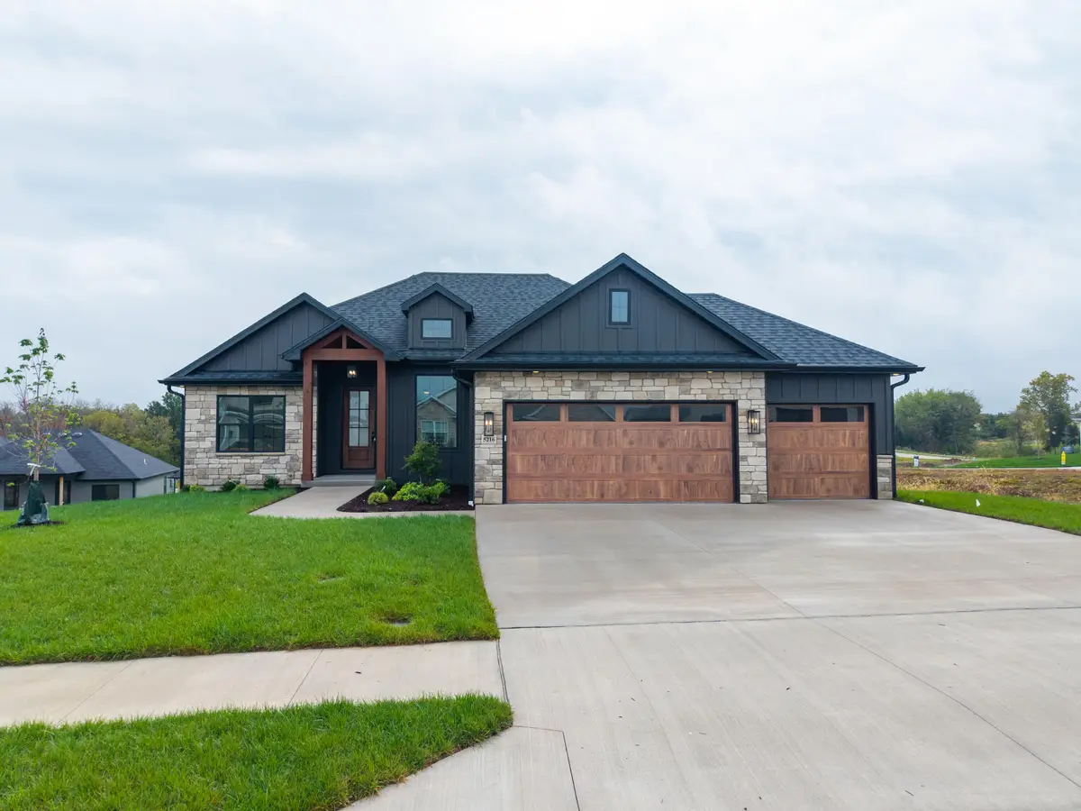 5216 Stormy Dr, Columbia, MO 65203 - #1