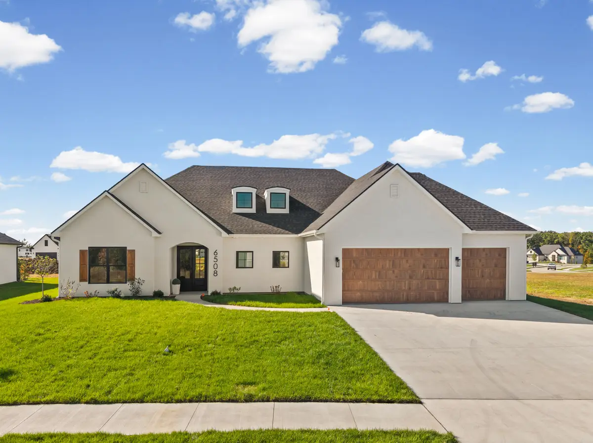 6508 Portcrawl Dr, Columbia, MO 65201 - #1