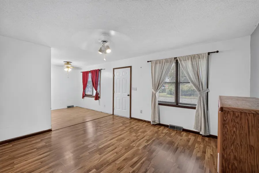 927 S Muldrow St, Mexico, MO 65265 - #2