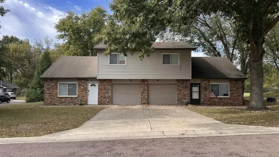 3421-3423 S Brampton Ln, Columbia, MO 65203 - #2