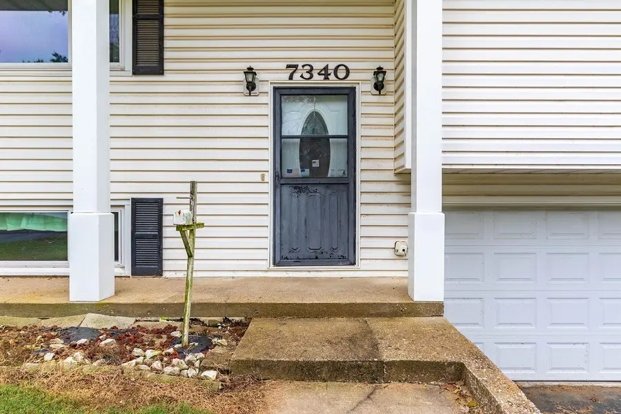 7340 E Sunrise Ct, Columbia, MO 65201 - #3