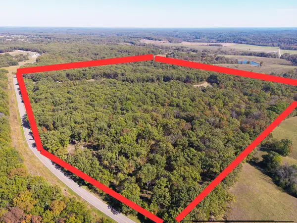 4840 State Rte A, HIGBEE, MO 65257
