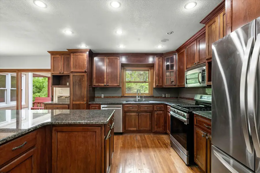 701 Glenwood Ct, Columbia, MO 65203 - #3