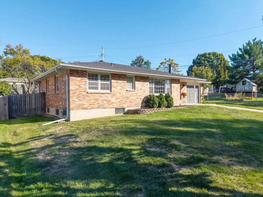 1506 W Blvd Ct, Columbia, MO 65203 - #2