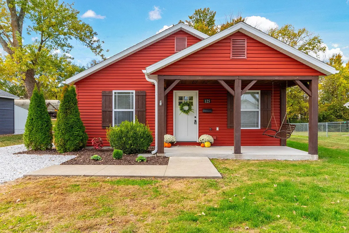 125 S Columbia St, Centralia, MO 65240 - #1