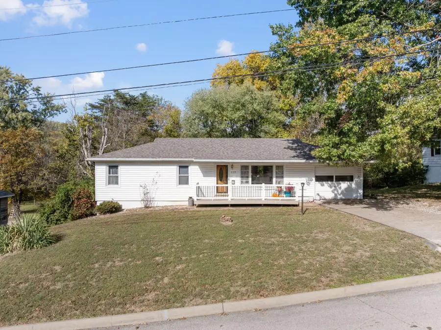 209 Lee St, Fulton, MO 65251 - #3
