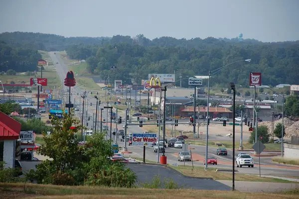 999 Preacher Roe Boulevard, West Plains, MO 65775