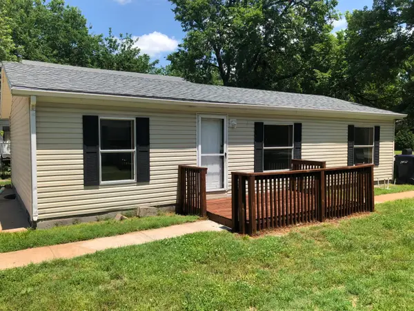 618 S Hall Street, Webb City, MO 64870