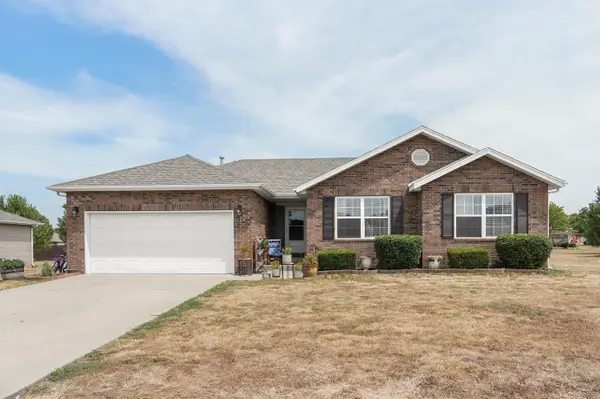 503 Cedar Lane, Willard, MO 65781