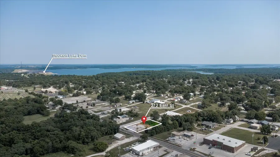 212 E East Street, Stockton, MO 65785 - Image #2