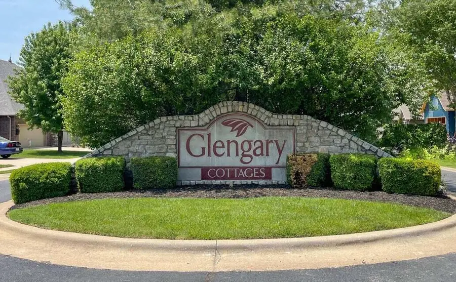 2175 W Glengary Court, Springfield, MO 65810 - Image #2