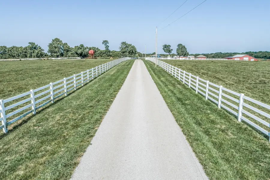 4697 N Farm Road 175, Springfield, MO 65803 - Image #3