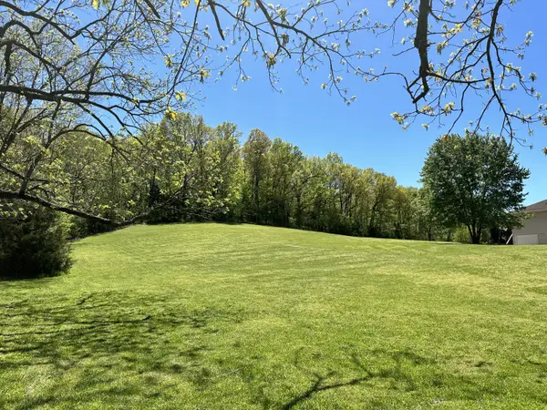 000 West Patton West Place, Nixa, MO 65714