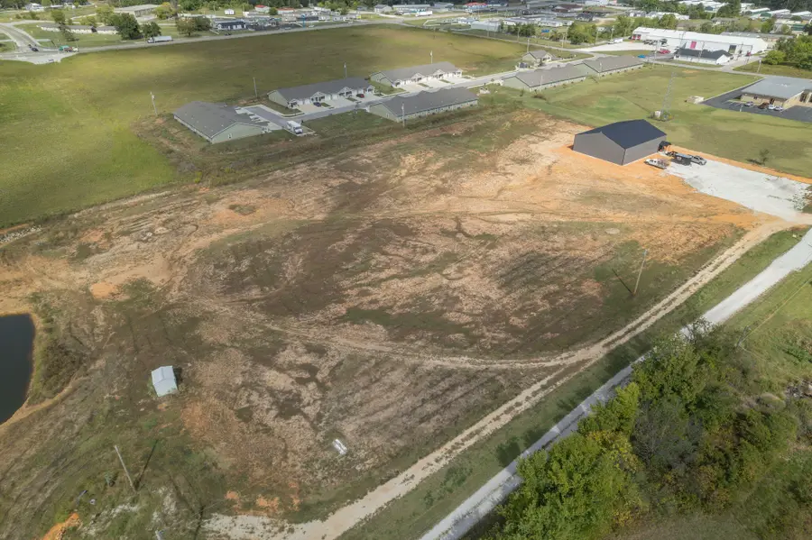 12735 Lynn Lane, Neosho, MO 64850 - Image #2