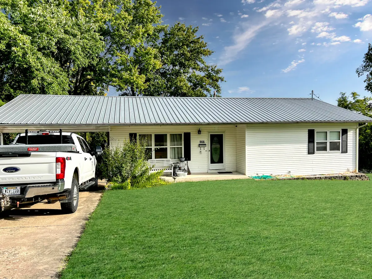 906 Vine Street, Thayer, MO 65791 - Image #1