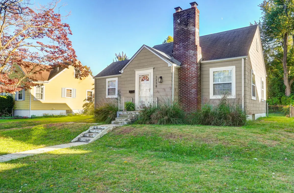 1238 E Linwood Drive, Springfield, MO 65804 - Image #1