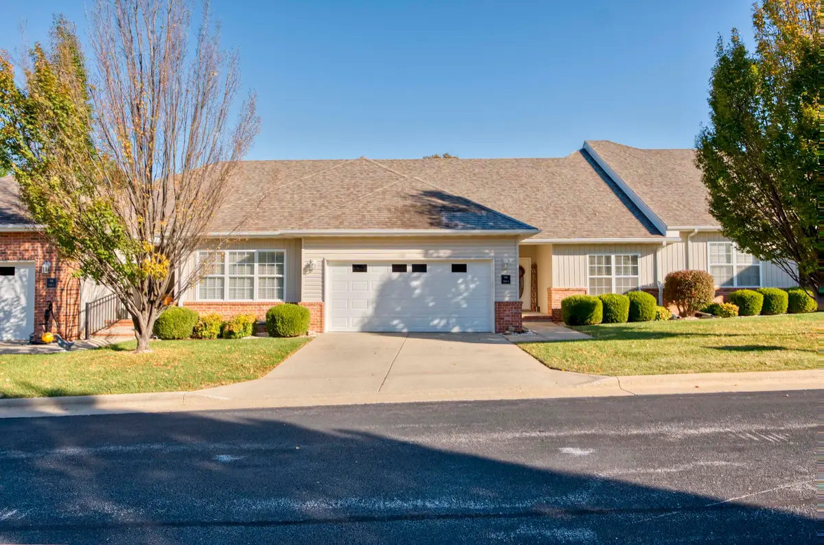 1352 North Sandy Creek Circle #2, Nixa, MO 65714 - Image #1