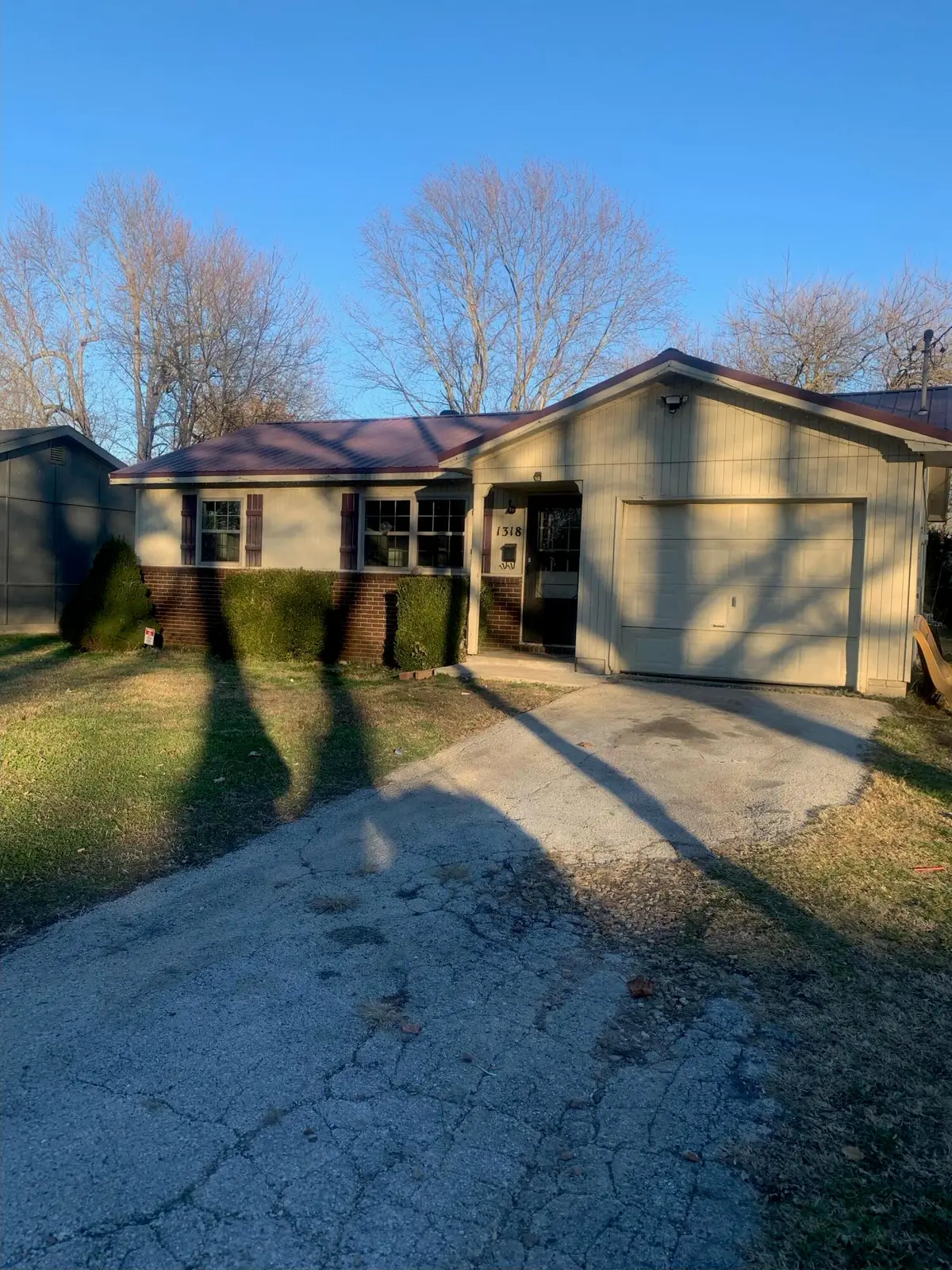 1318 South Estate Avenue, Springfield, MO 65804 - Image #1