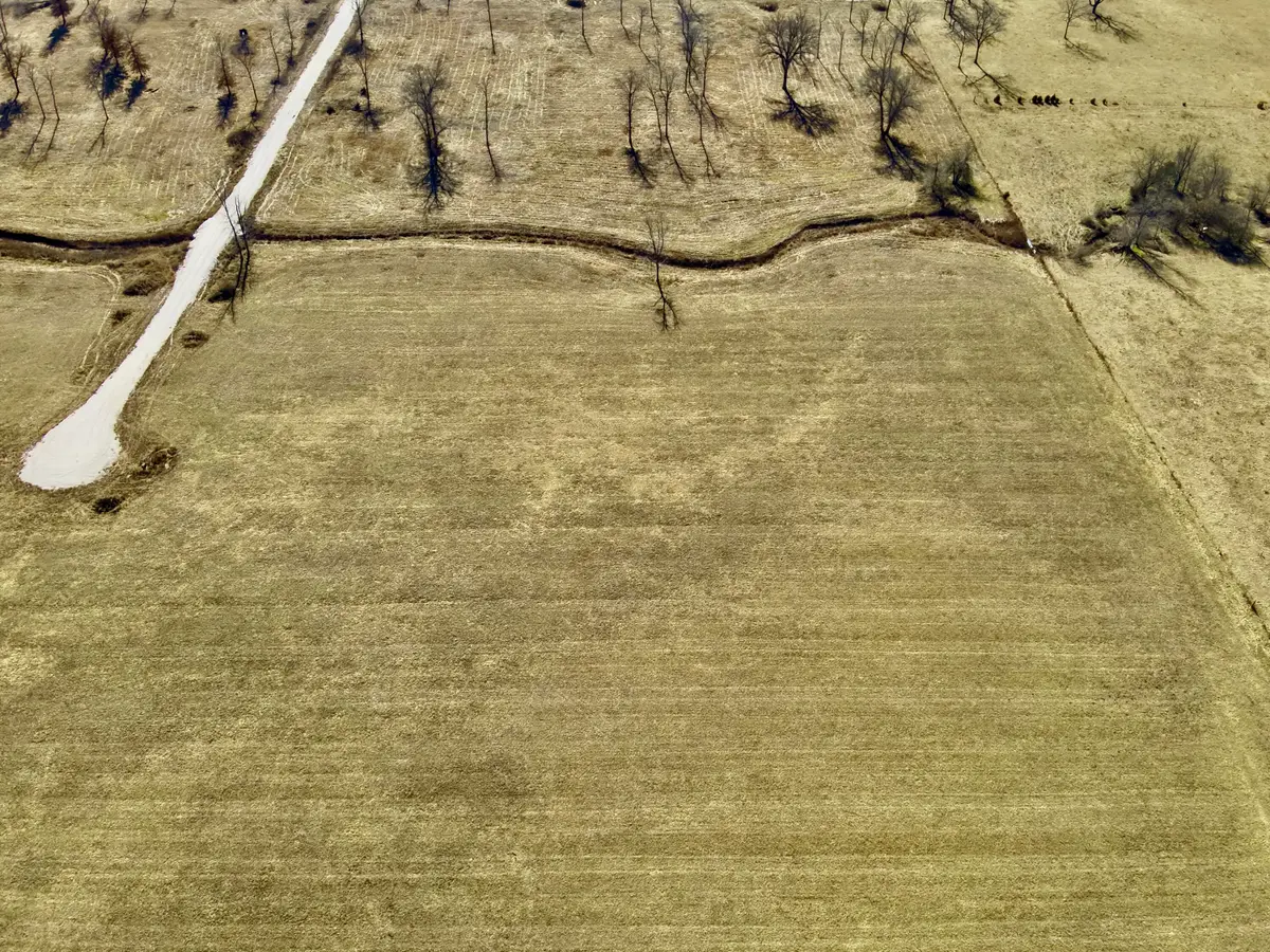 004 South 82 Rd, Bolivar, MO 65613 - Image #1