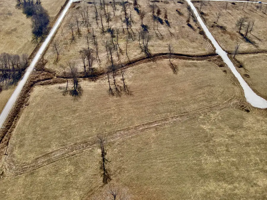 004 South 82 Rd, Bolivar, MO 65613 - Image #2