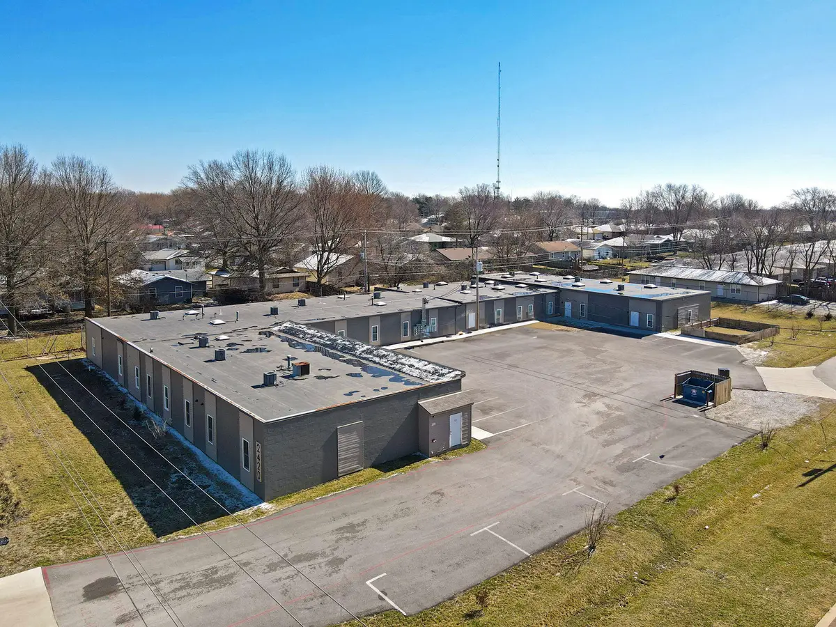 2420 E Blaine Street, Springfield, MO 65803 - #1