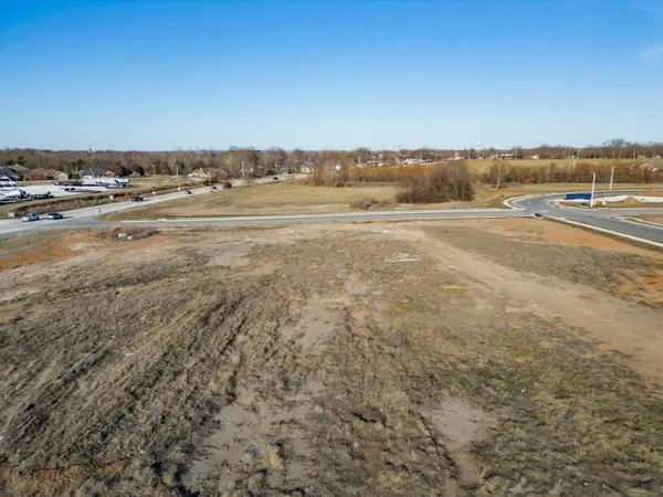 003 S Faith Court, Bolivar, MO 65613