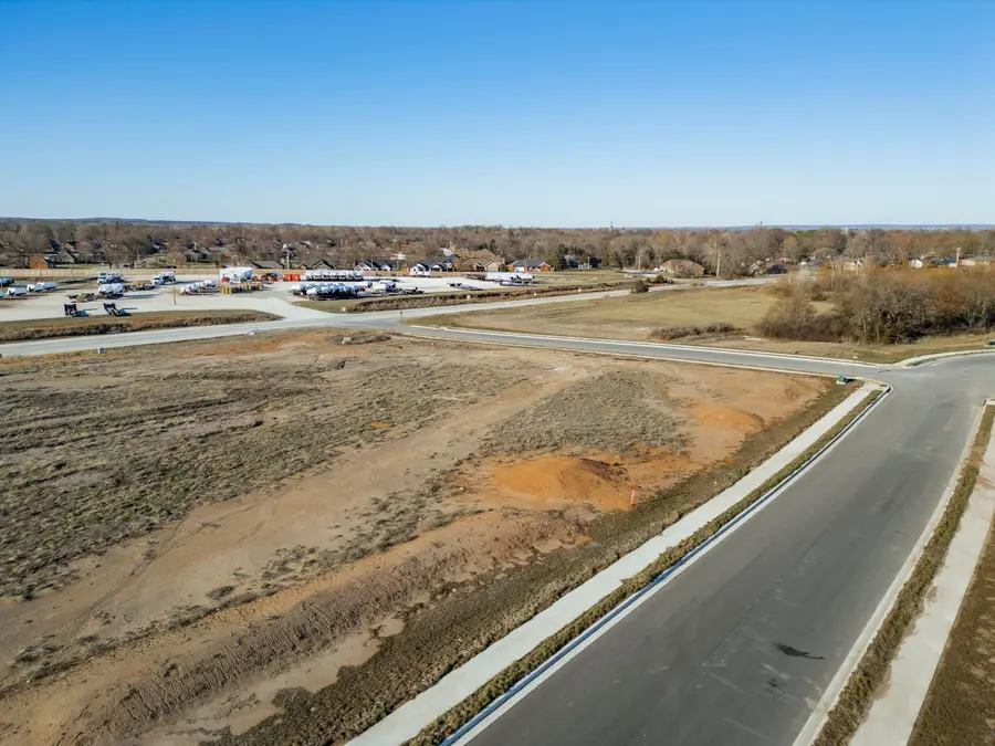 003 S Faith Court, Bolivar, MO 65613 - Image #2