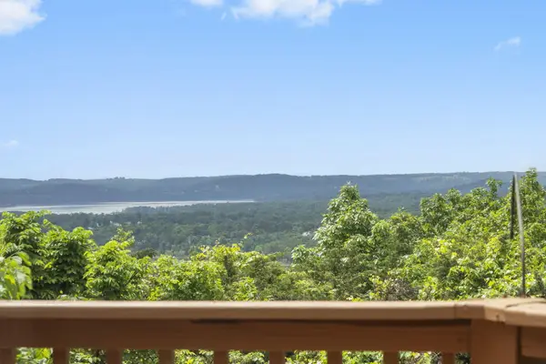 127 Kachina Trail, Branson West, MO 65737