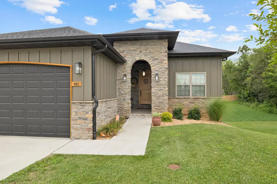 811 E Rainey Street, Ozark, MO 65721 - #2