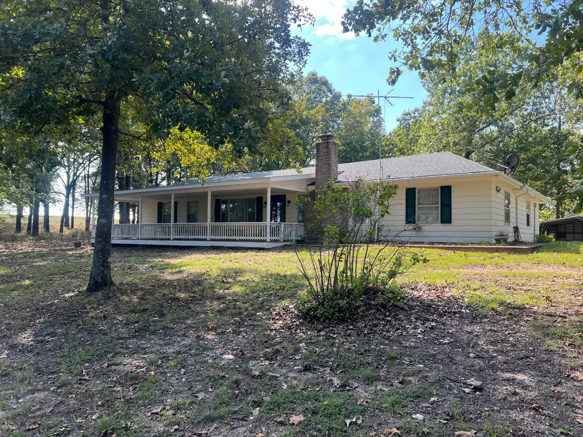 16 Piche Drive, Isabella, MO 65676 - Image #1