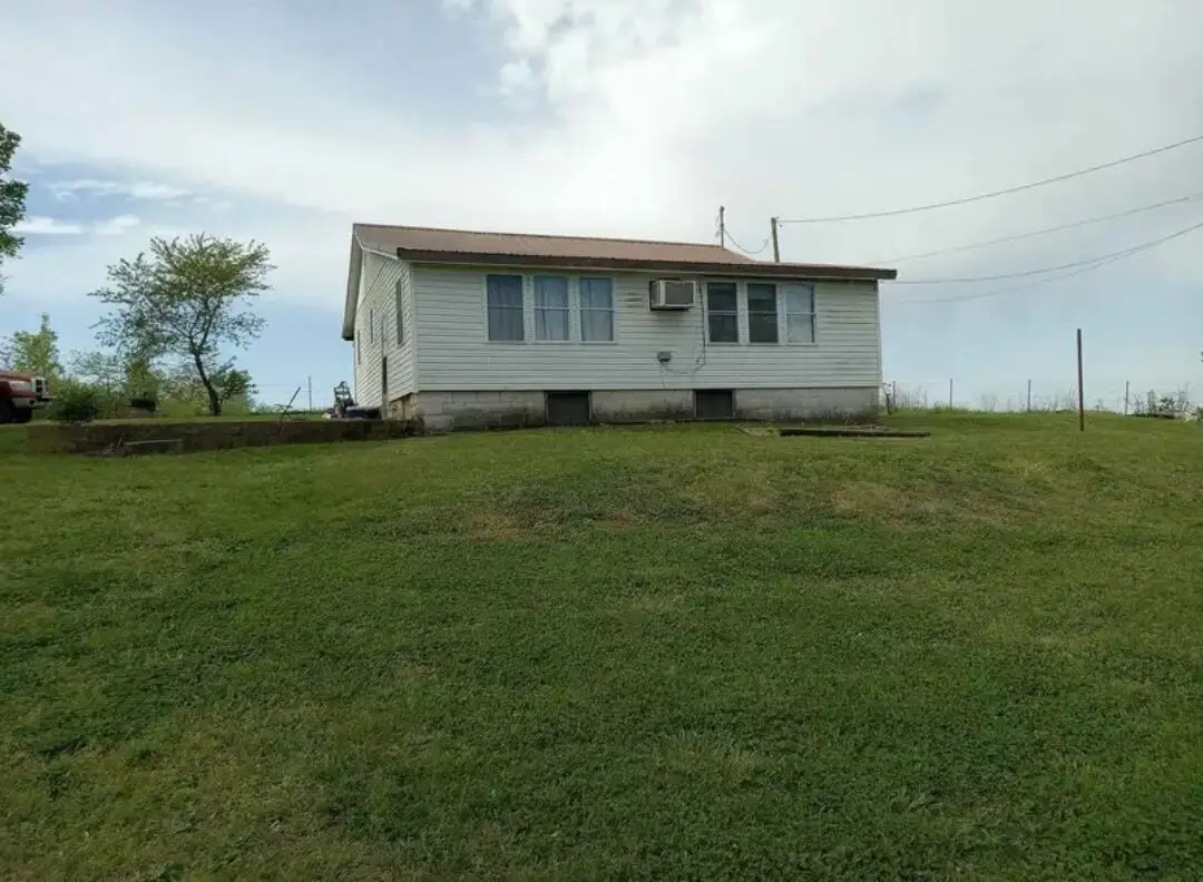 205 Hamilton Avenue, Ava, MO 65608 - Image #1